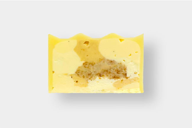 トポロジーによって製作された、バターケーキ。スポンジ素材もきちんと再現されている。
