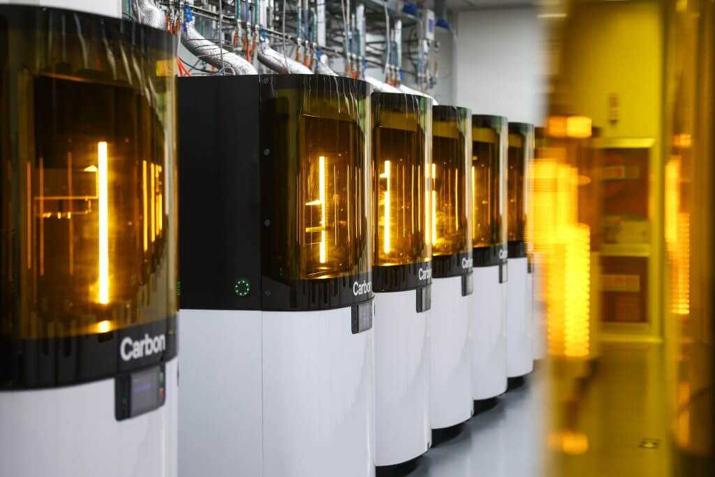 OECHSLERの太倉工場内に設置されたCARBPN製3Dプリンター群（出典：OECHSLER）