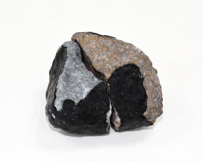 習志野で発見された隕石第1号　出典：習志野市