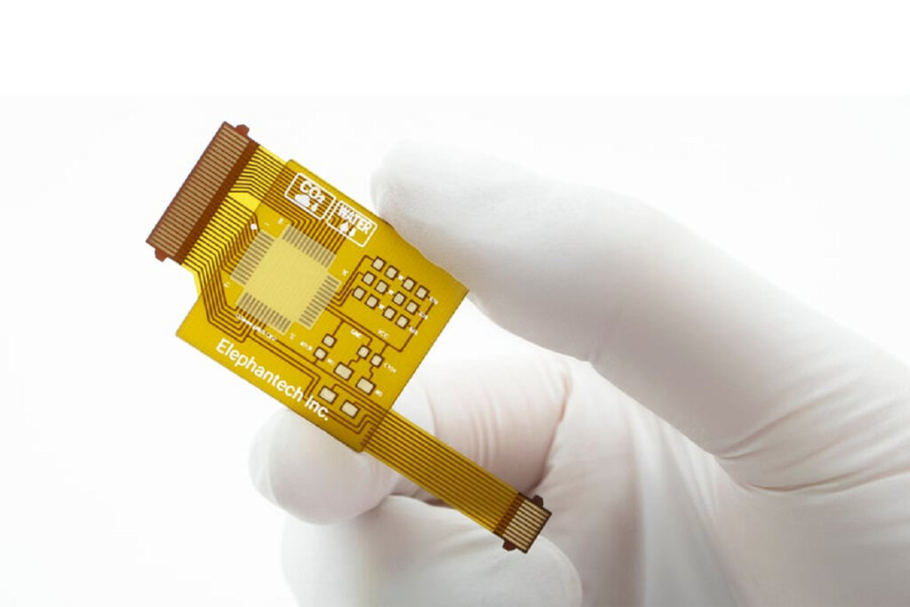 独自技術で製造された回路基板「P-Flex」の標準サンプル／出典：エレファンテック社.
