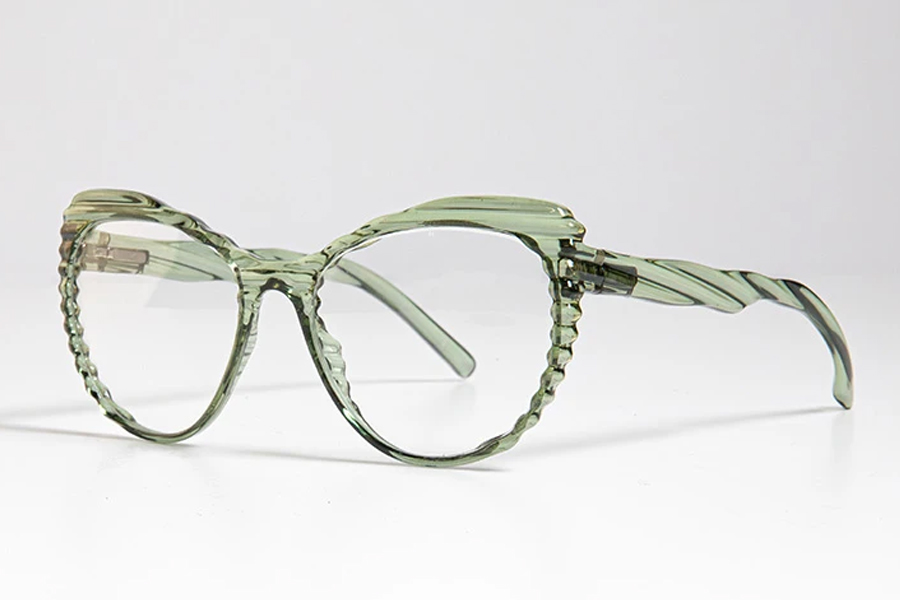Materialise社の半透明新素材を3Dプリントして作製した眼鏡