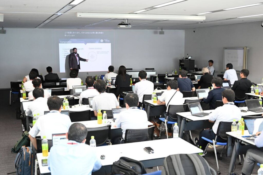 ニコンとASTMのイベント講演風景