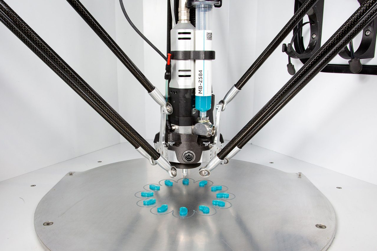 3Dプリンターで個別化医薬品を製作する様子