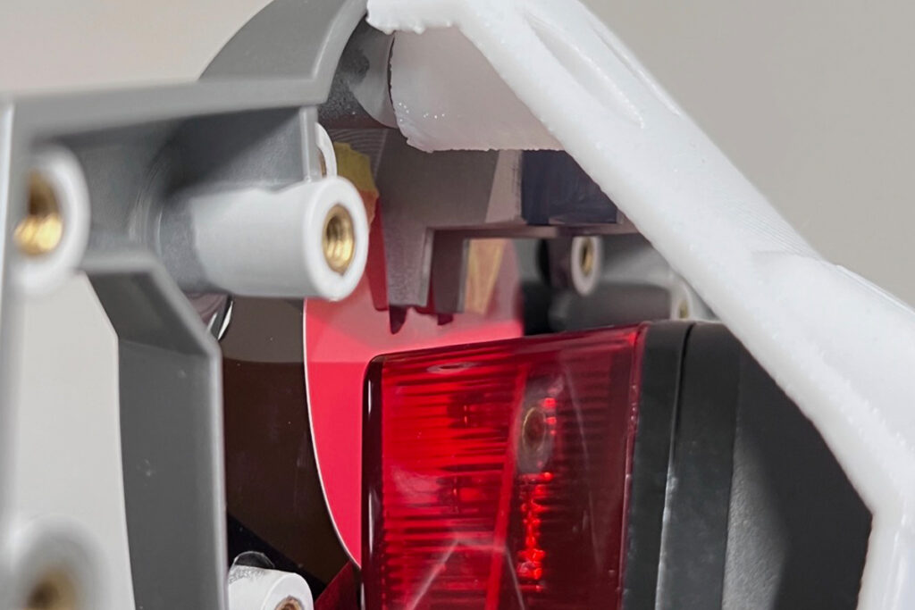 3Dプリンター製品を使った開発風景。