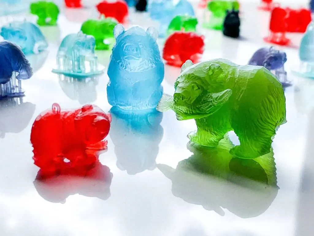 高精度の3Dプリンターで造形した木彫り熊（出典：キャステム）